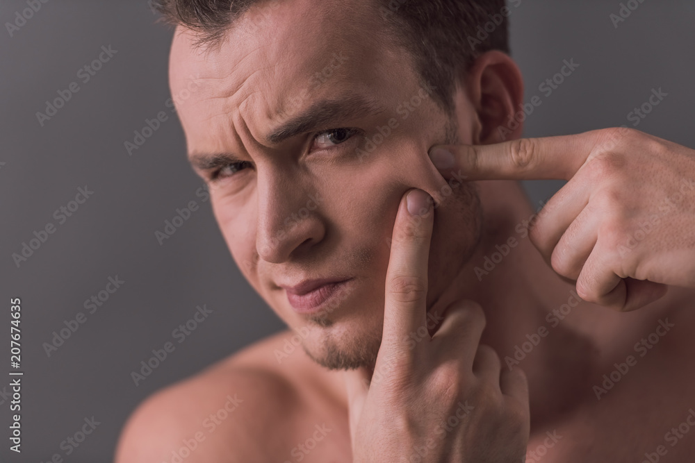 Obraz premium Handsome young man