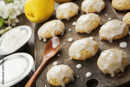 Lemon glaze cookies