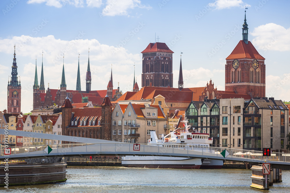 Fototapeta premium Old town of Gdansk with catwalk over Motlawa river, Poland