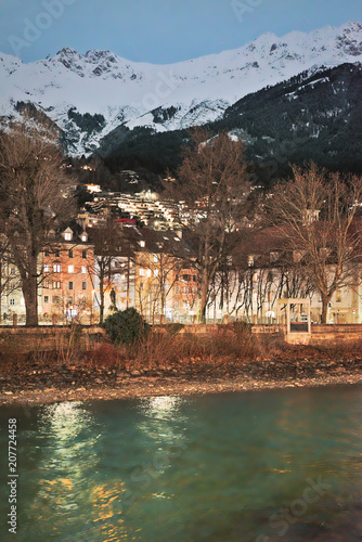 Fototapeta Naklejka Na Ścianę i Meble -  Montagne ad Innsbruck 