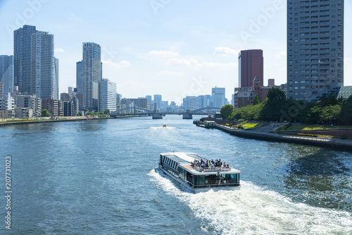 月島と水上バス
