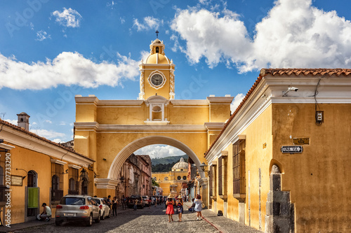Tableau sur toile Antigua Guatemala, Arco de Santa Catalina y La Merced
