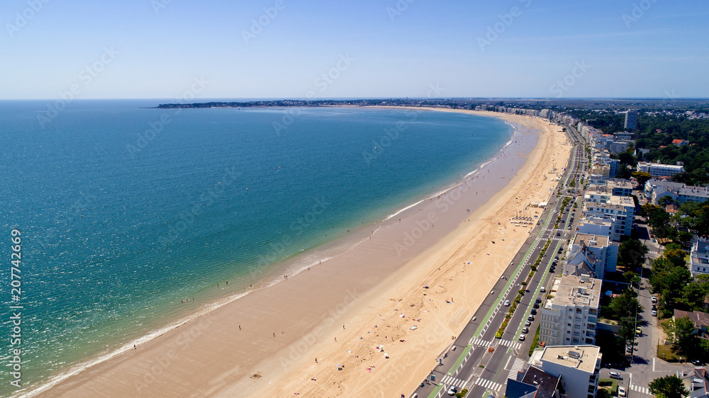 Obraz premium Zdjęcie lotnicze plaży La Baule Escoublac