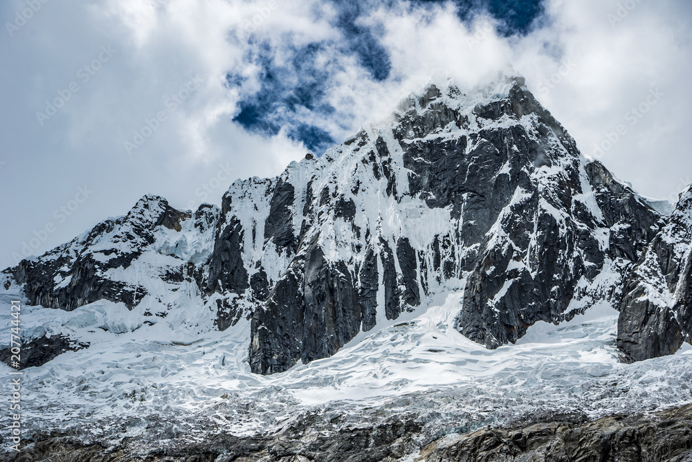 Obraz premium Huaraz Santa Cruz Treking in Peru Mountains