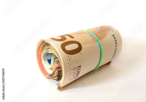 rolle mit geldscheinen, geldrolle, euro, euroscheine, bargeld