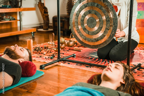 Fotografía Gong in sound therapy