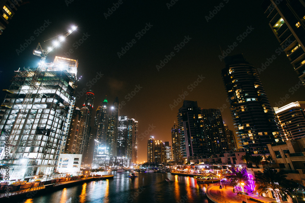 Naklejka premium Dubai marina , long exposure night .