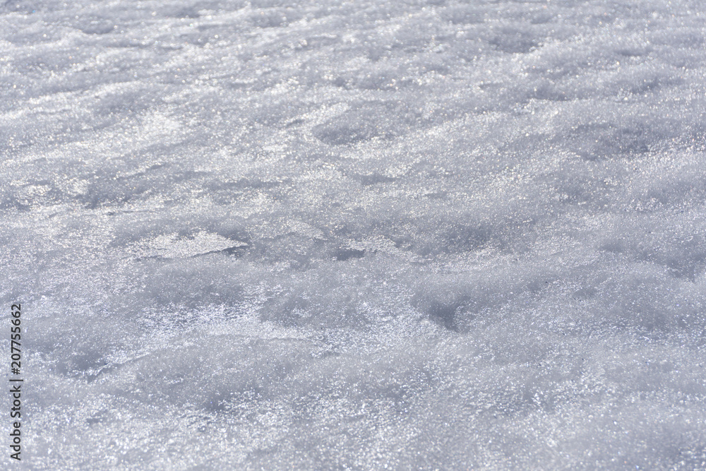Obraz premium Natural winter background with snow drifts and falling snow .