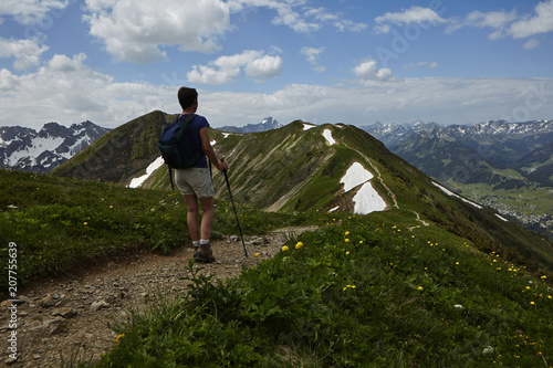 Bergwiese in den Alpen bei Oberstdorf © Wolf van Houzen