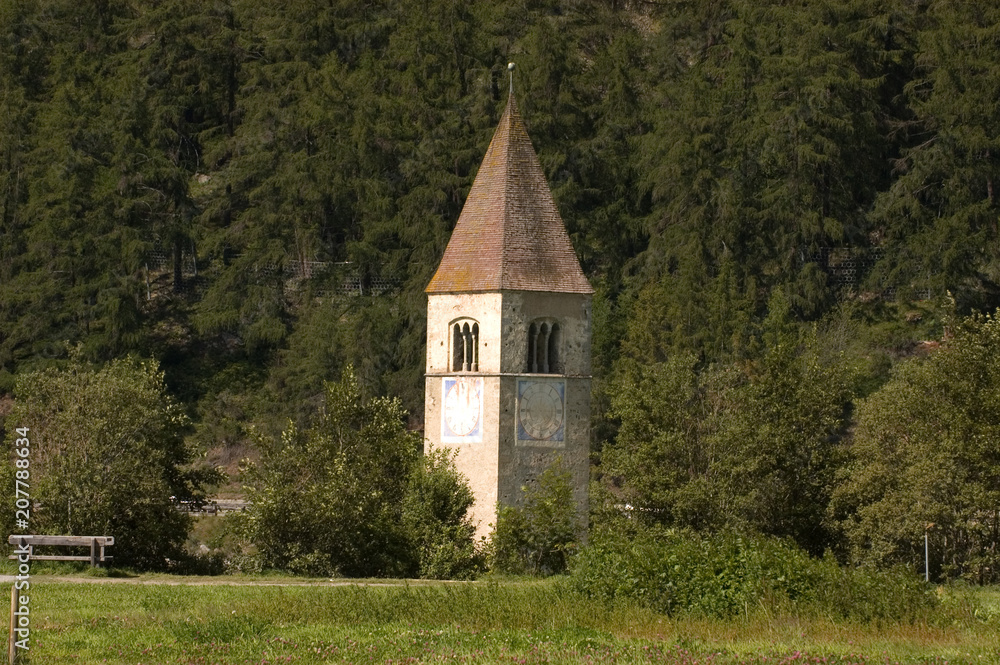 Kirchturm von Graun am Reschensee Kirchturm von Graun am Reschensee
