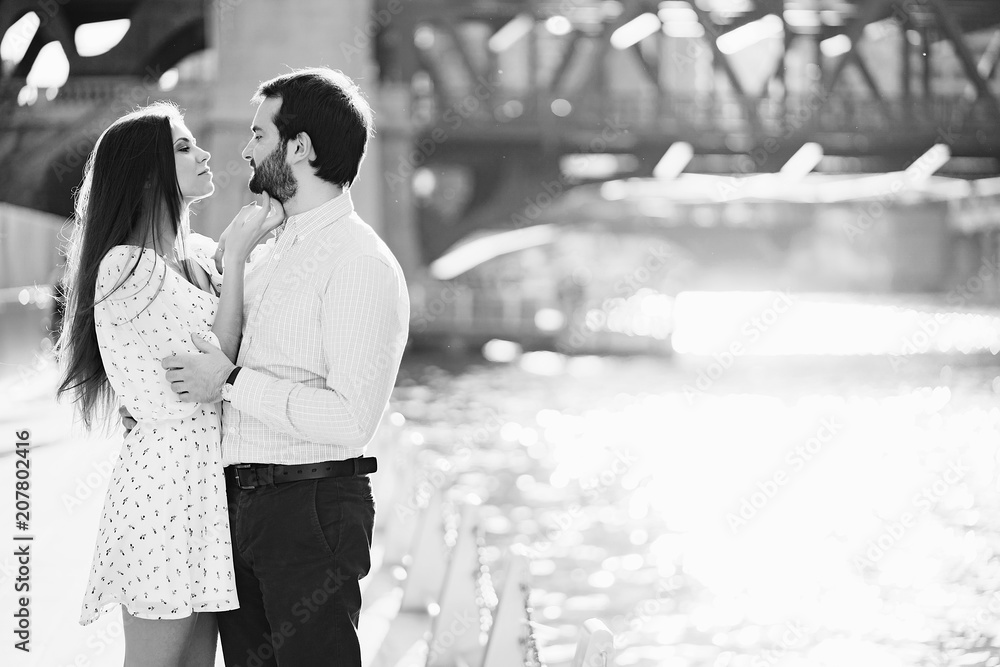 Fototapeta premium elegant couple in a city