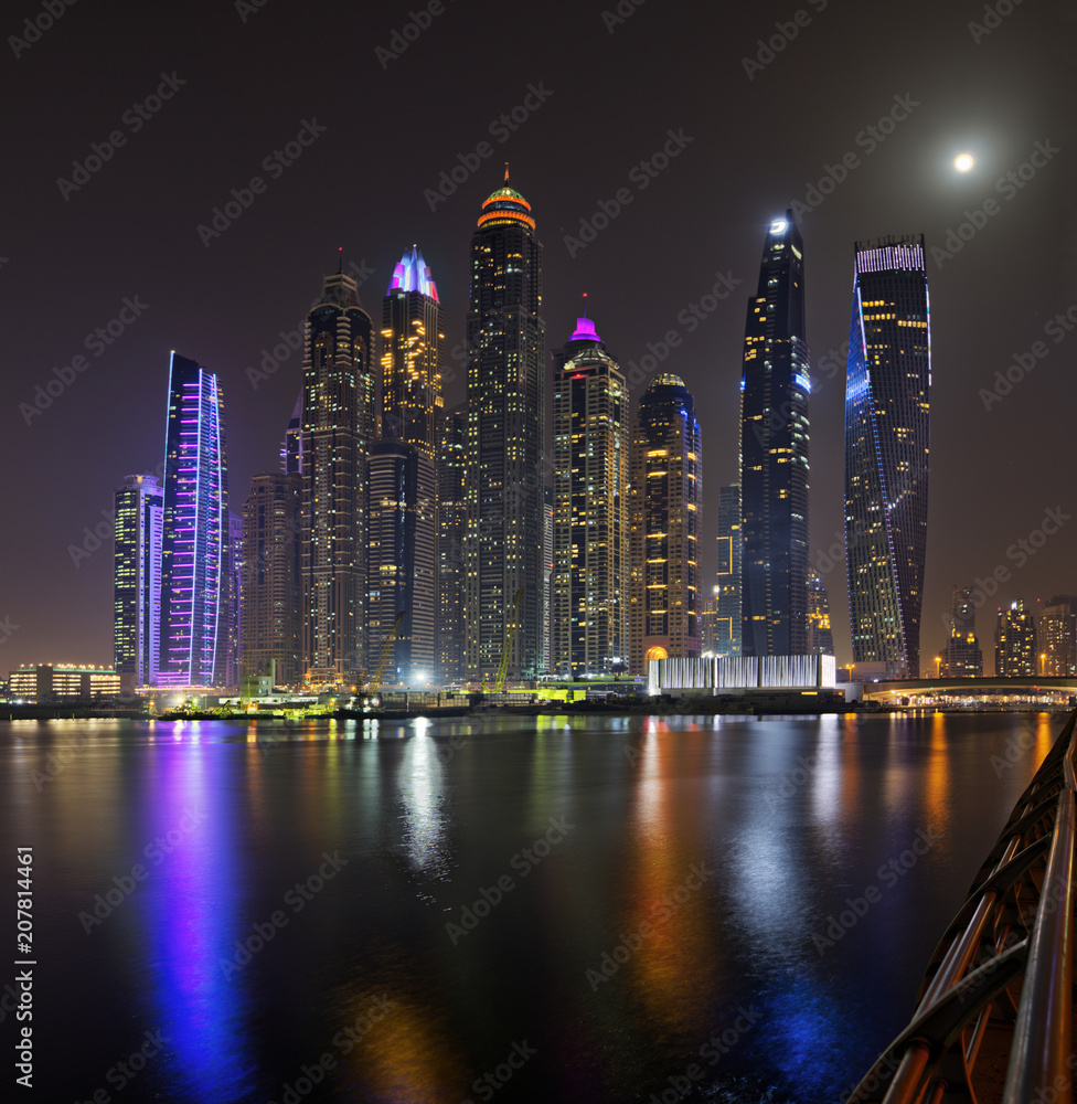 Fototapeta premium Dubai marina skyscrapers panorama during night hours