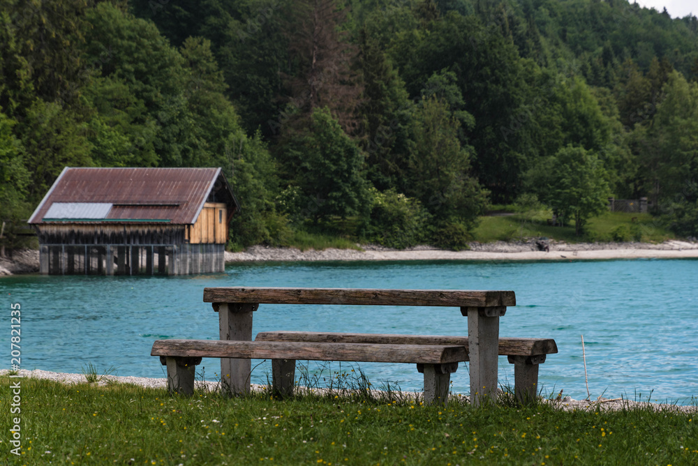 Obraz premium Ruhebank am Walchensee