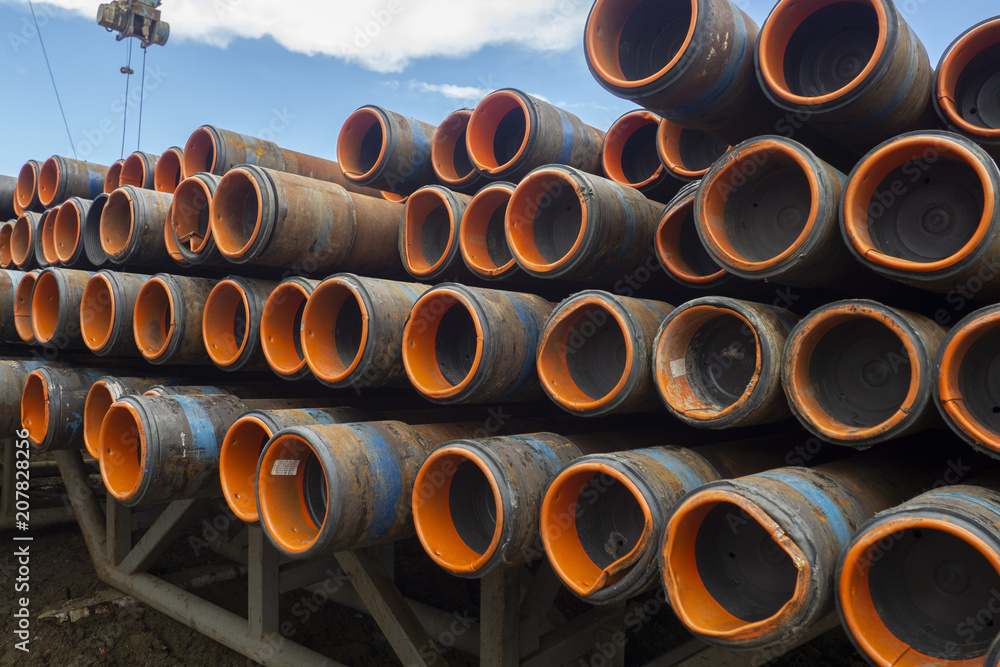 Oil drill pipe, Drill Pipe Stacked on Pipe Deck Oil drill pipe, Drill Pipe Stacked on Pipe Deck