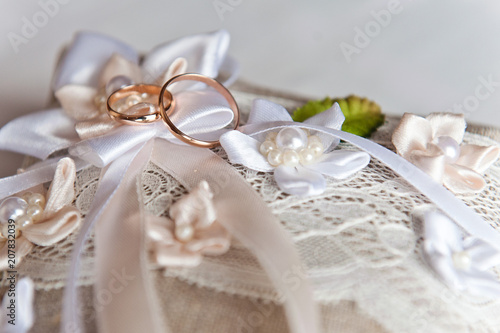 wedding rings