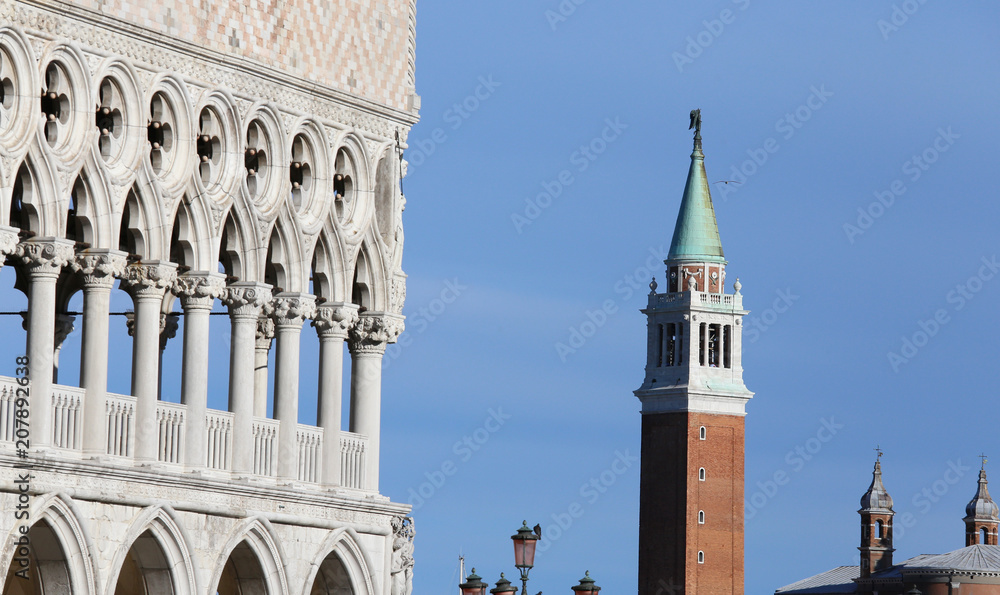 Obraz premium Venice with the bell tower of the church of San Giorgio and duca