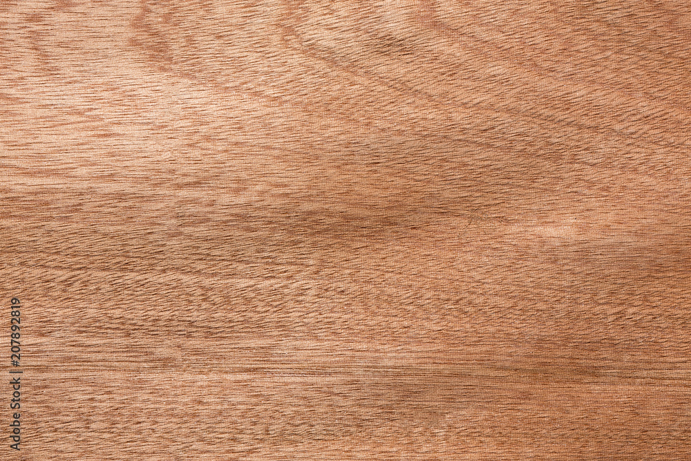 Naklejka premium Beige sapele veneer texture for your stylish project.