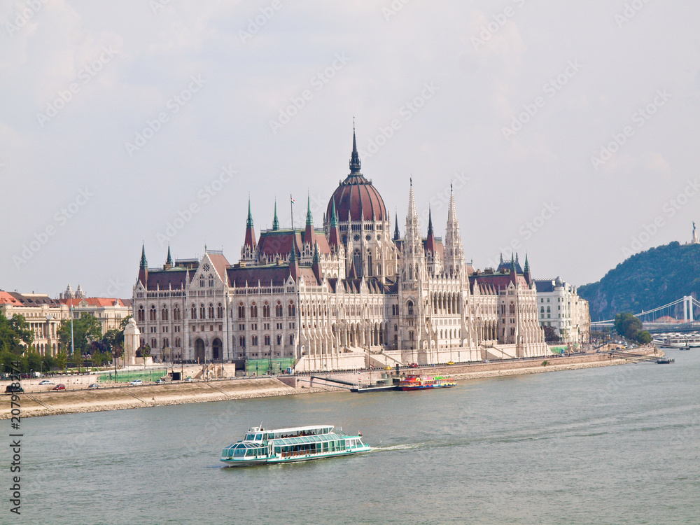 Obraz premium Hungarian Parliament