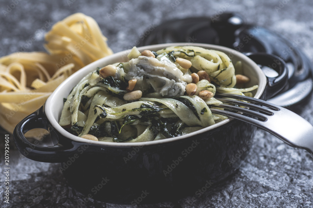 Pasta Tagliatelle with Spinach, Pine Nuts and Gorgonzola Cheese