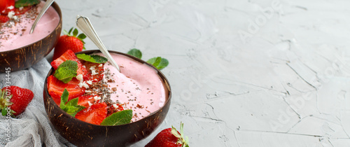 Strawberry smoothie bowls