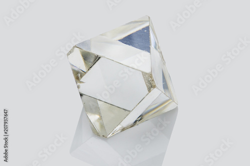 Canvas-taulu Transparent rough diamond isolated on white background