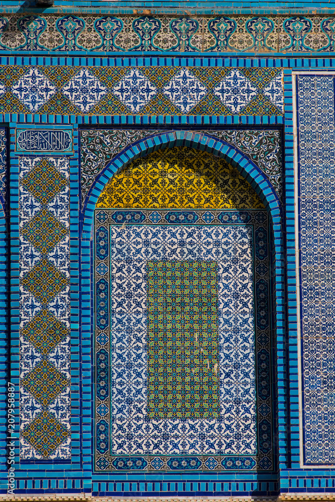 Islamic pattern, tile mosaic on mosque Islamic pattern, tile mosaic on mosque