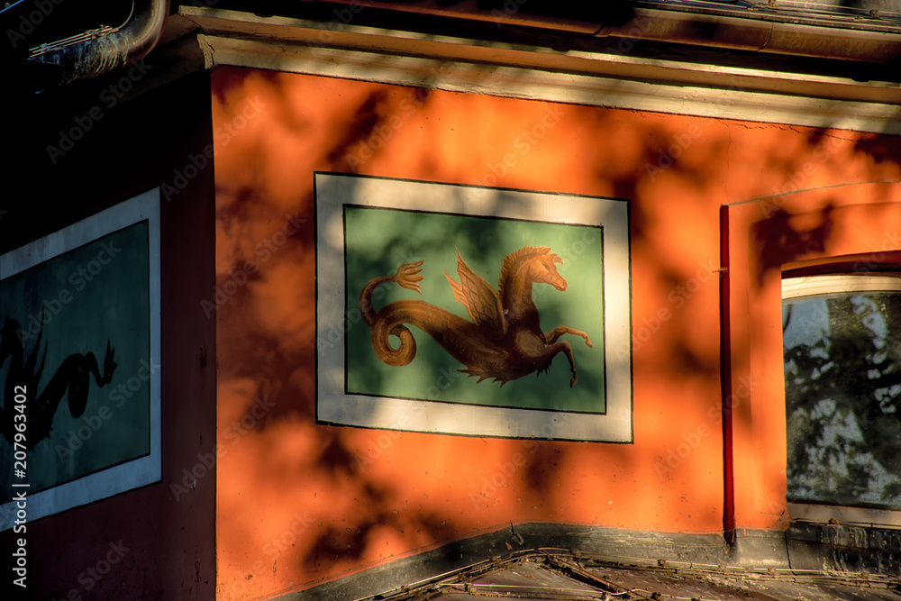 Detalle adornos casita del pescador en el retiro Detalle adornos casita del pescador en el retiro