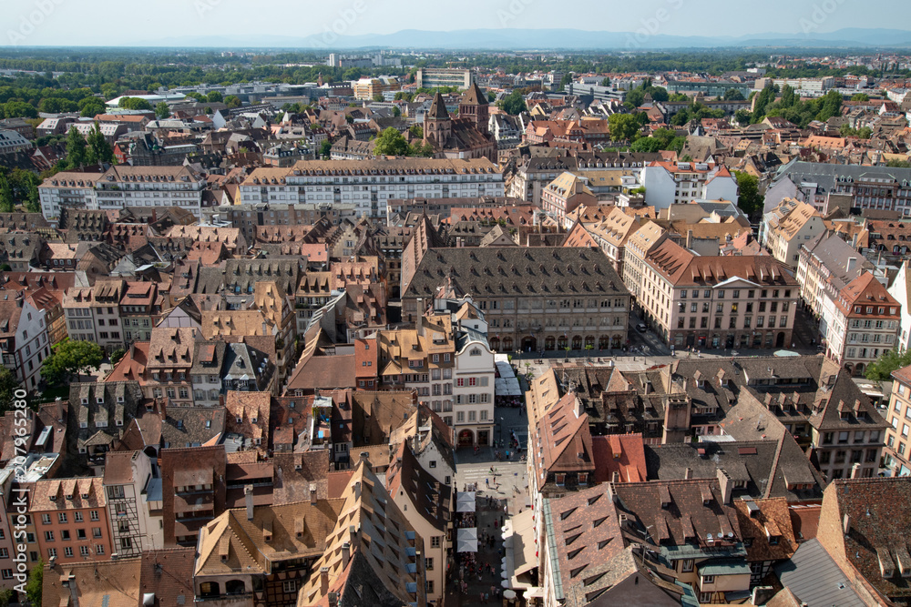 Blick vom Münster auf das Münsterviertel in Straßburg, Elsaß, Frankreich, Europa / Strasbourg, Alsace, France, Europe