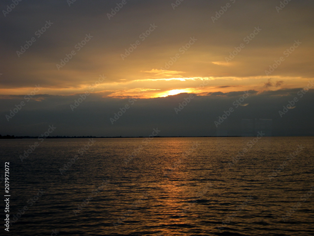 Schöne Sonnenuntergangsstimmung am Bodensee