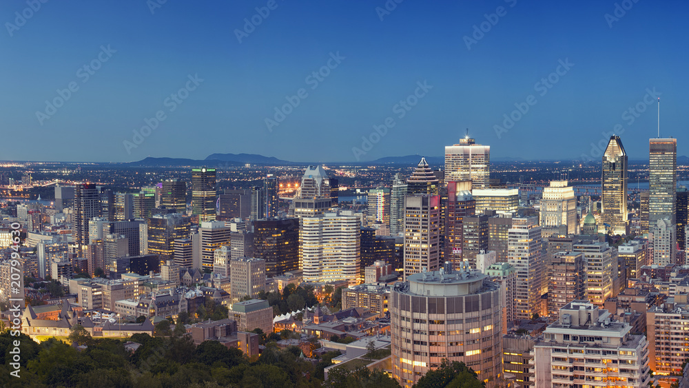 Naklejka premium Montreal panoramę, widok z Mont Royal, Quebec, Kanada.