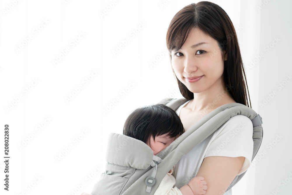 赤ちゃんとお母さん、抱っこ紐、おんぶ紐、ベビーキャリア、笑顔 赤ちゃんとお母さん、抱っこ紐、おんぶ紐、ベビーキャリア、笑顔