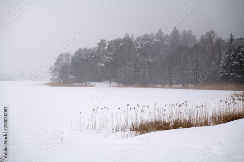 Winter lake © VJ