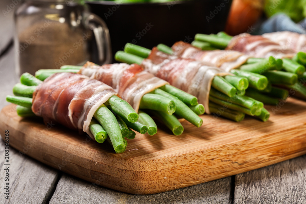 Green bean wrapped in smoked bacon Green bean wrapped in smoked bacon