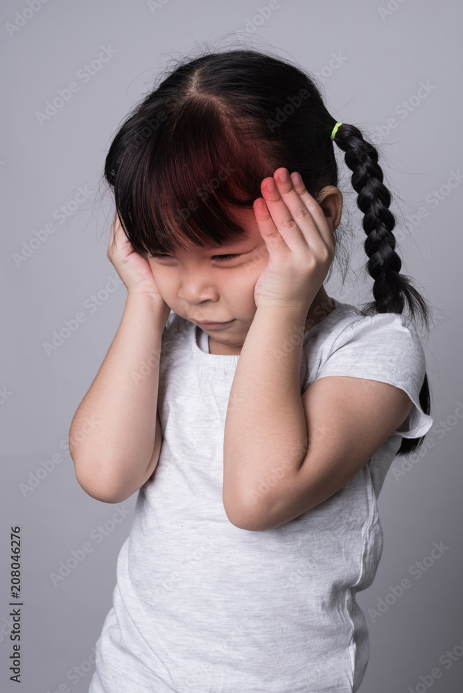 Fototapeta premium Ill girl having a headache