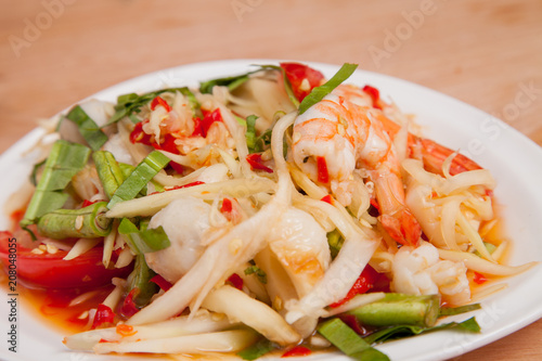 Papaya salad with shrimp (Som Tam)