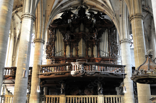 Orgel, Heilig-Kreuz-Münster, Baubeginn um 1315, Schwäbisch Gmünd, Baden-Württemberg, Deutschland, Europa