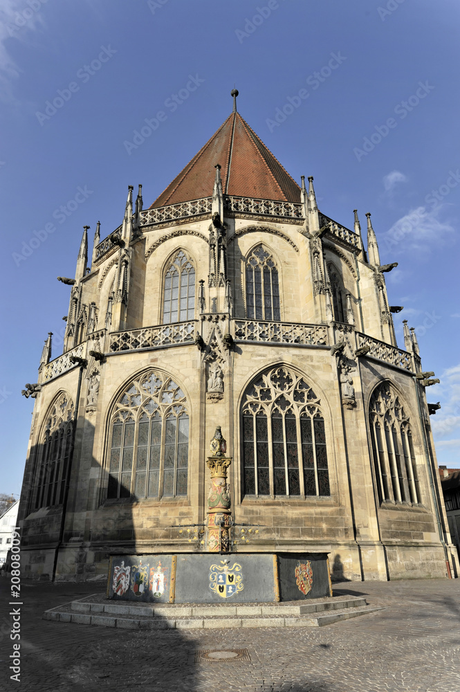 Heilig-Kreuz-Münster, Ansicht von Osten, erbaut zwischen 1210 und 1230, Schwäbisch Gmünd, Baden-Württemberg, Deutschland, Europa