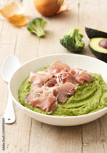Soupe brocoli avocat