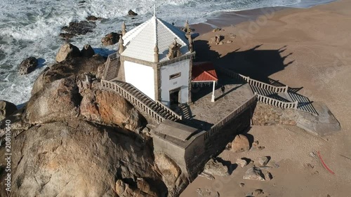 Zoom out from Chapel