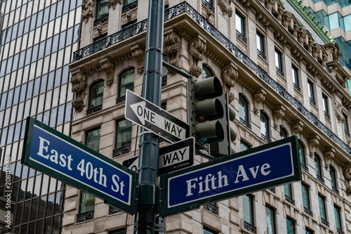 fifth avenue sign new york east 40th street