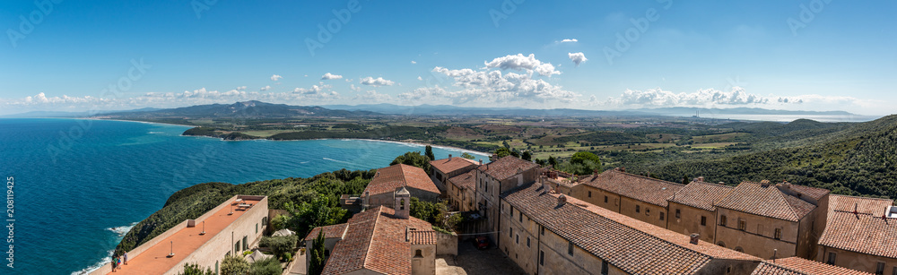 Panoramablick von der Festung in Populonia, Toskana, Italien, Ausblick, Panorama,