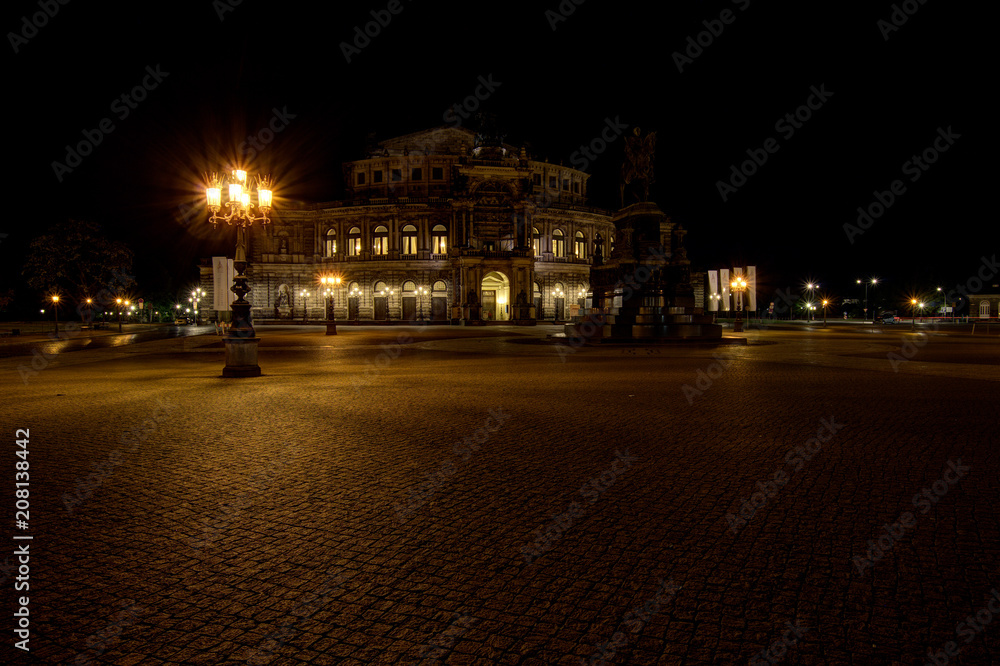 City view of Dresden, Semperoper.