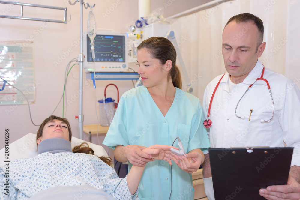 doctors telling patient the diagnosis doctors telling patient the diagnosis