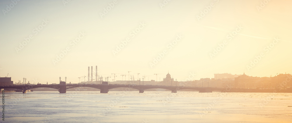 Fototapeta premium St. Petersburg in the spring at sunset. Evening light. Evening St. Petersburg.