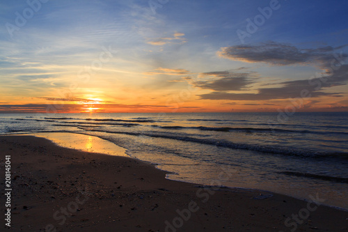 Fototapeta Naklejka Na Ścianę i Meble -  Sunrise at the sea