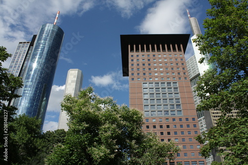 Torre del Meno y Torre Taunus o Japan Center, Frankfurt, Alemania photo