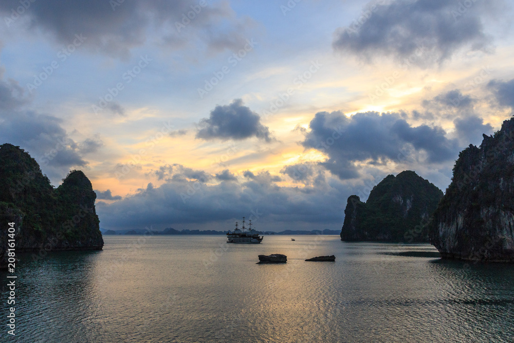 Sunrise with limestone cliffs in Ha Long Bay, Vietnam