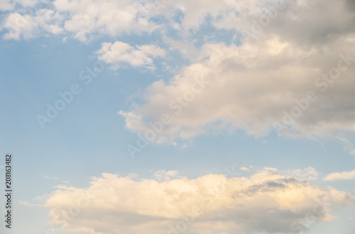 Fototapeta Naklejka Na Ścianę i Meble -  Beautiful white clouds against the blue sky.