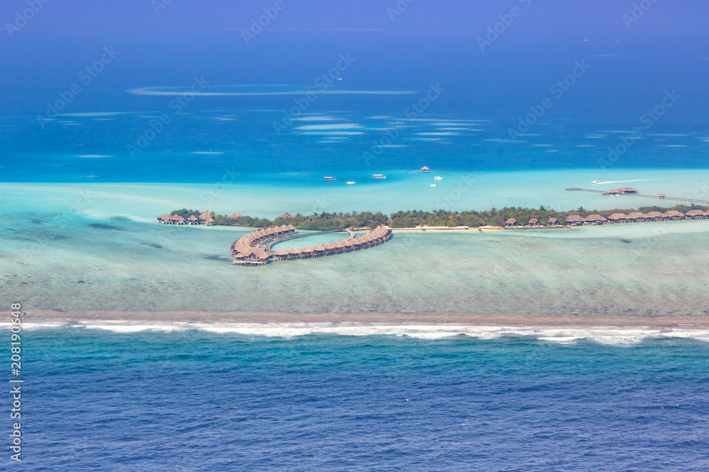 Malediven Insel Urlaub Paradies Meer Textfreiraum Copyspace Emboodhu Finolhu island Resort Luftbild