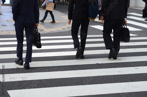 pedestrian crossing at Tokyo © yongtick